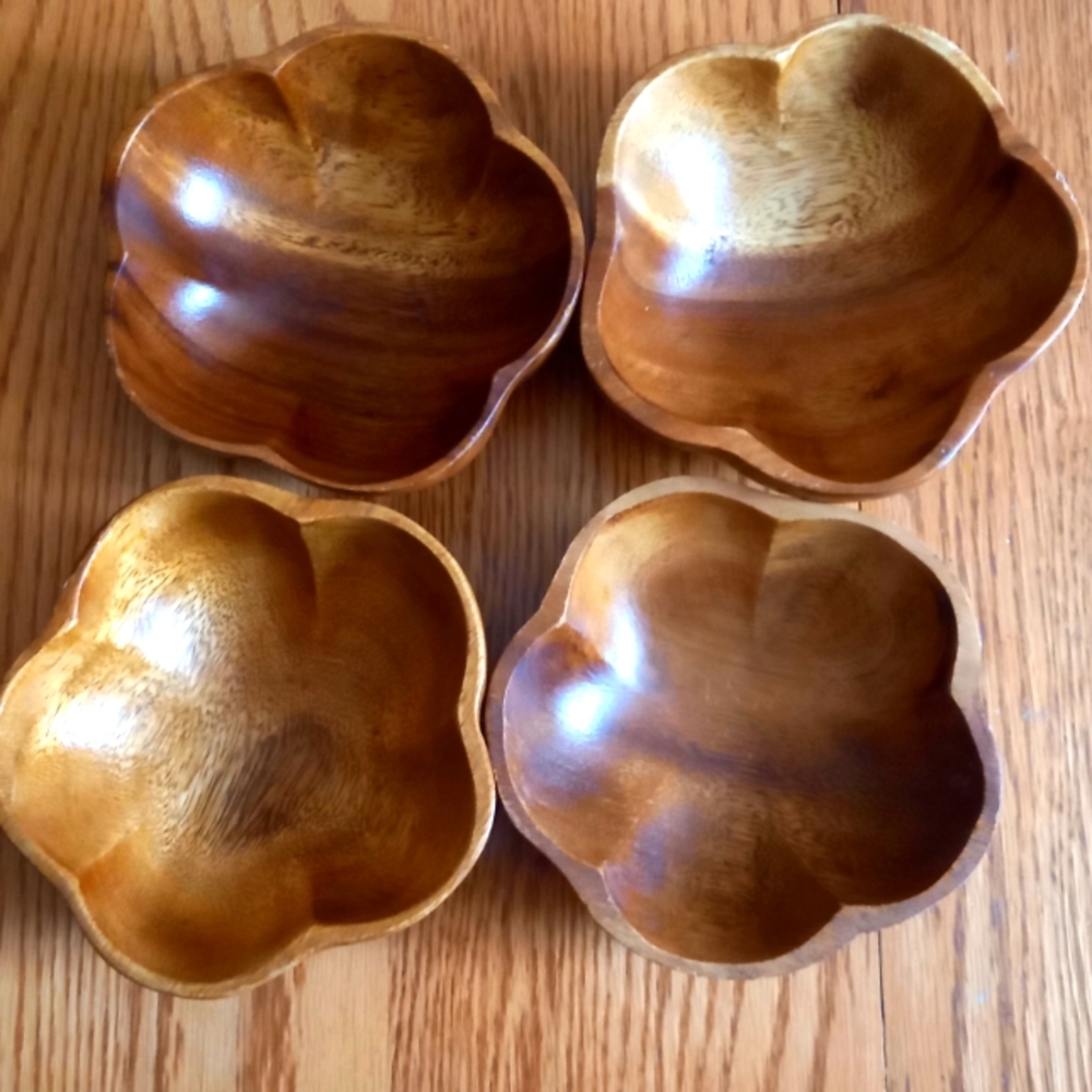 4 Hand Crafted Monkeypod salad bowls